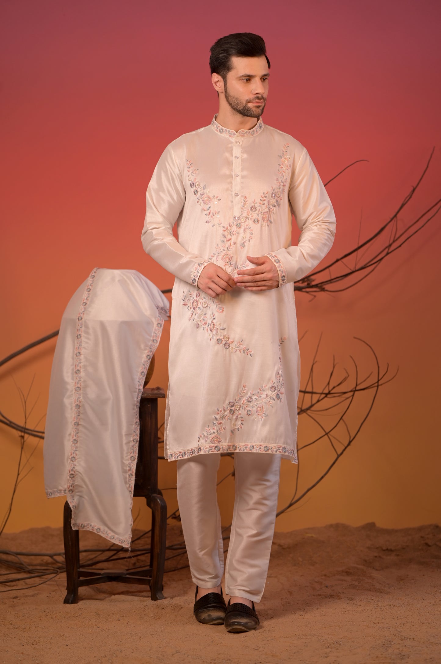 Off-white silk kurta with embroidery